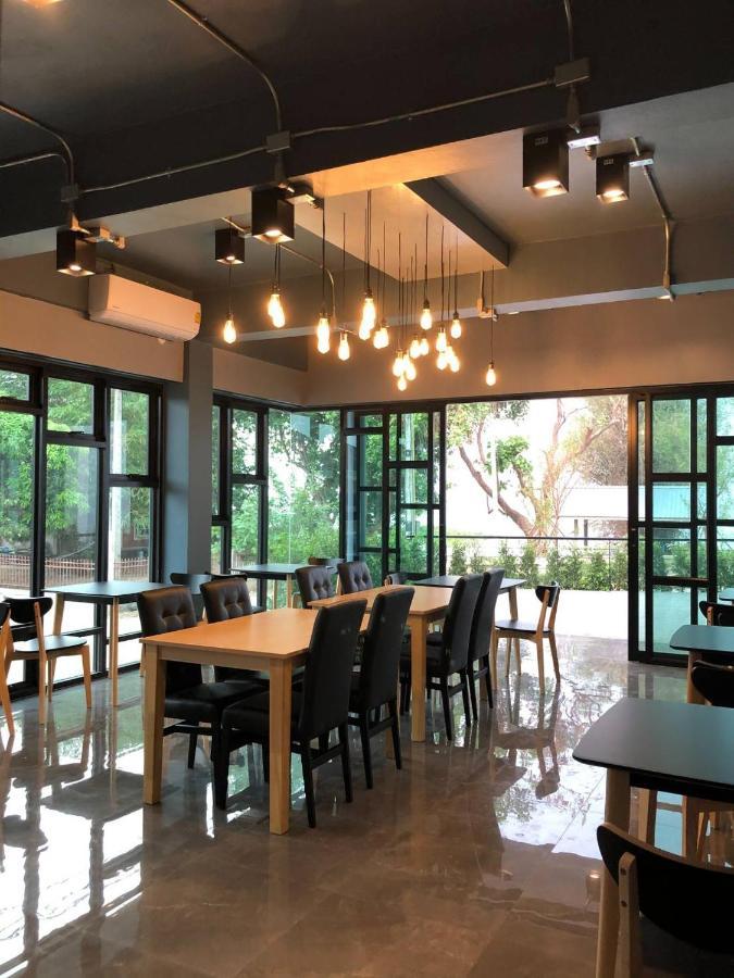 Abizz Hotel Kwanphayao Exteriör bild